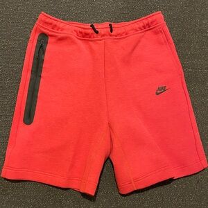 Nike Sportswear Tech Fleece Shorts Red Mens Size Large FB8171-672